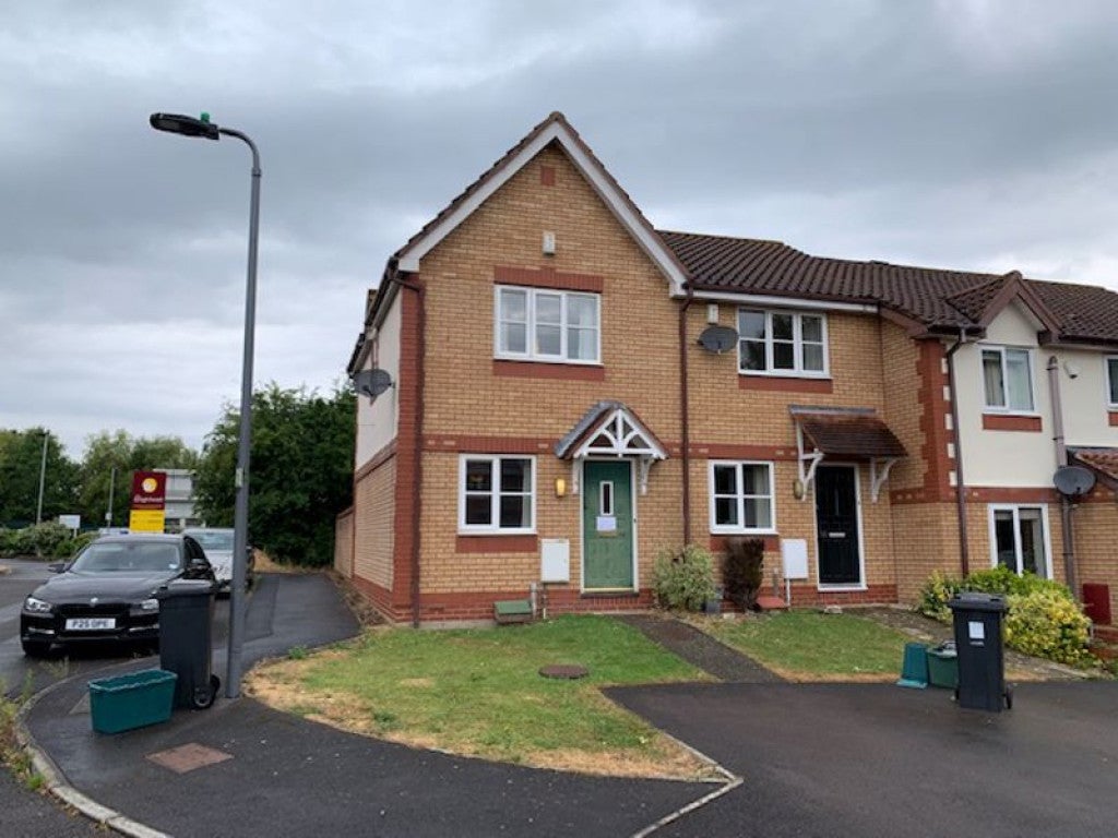 House Wheatfield Drive in Bristol