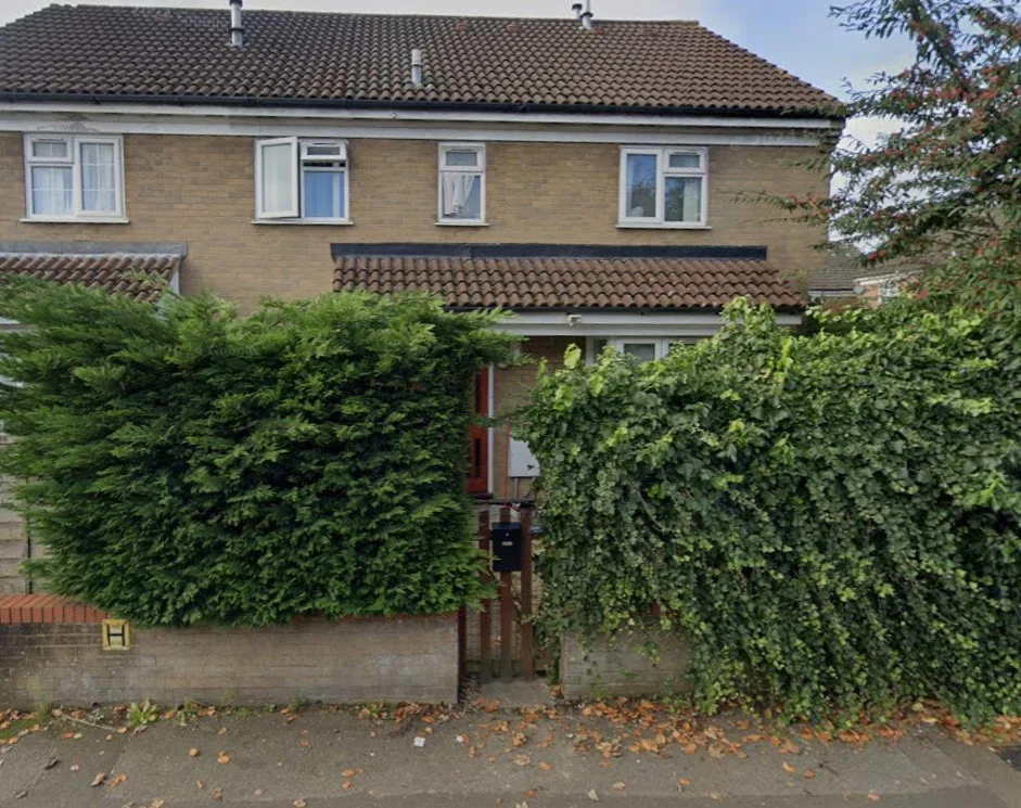 House Biscot Road in Luton