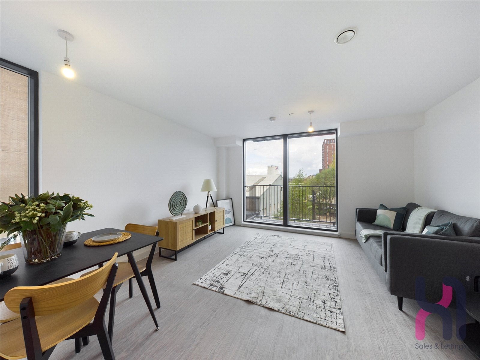Flat Middlewood Street in Salford