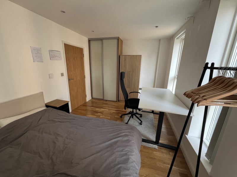 Flat Godfrey Place in Greater London