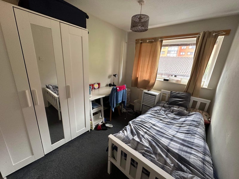 Room Picton Close in Salford