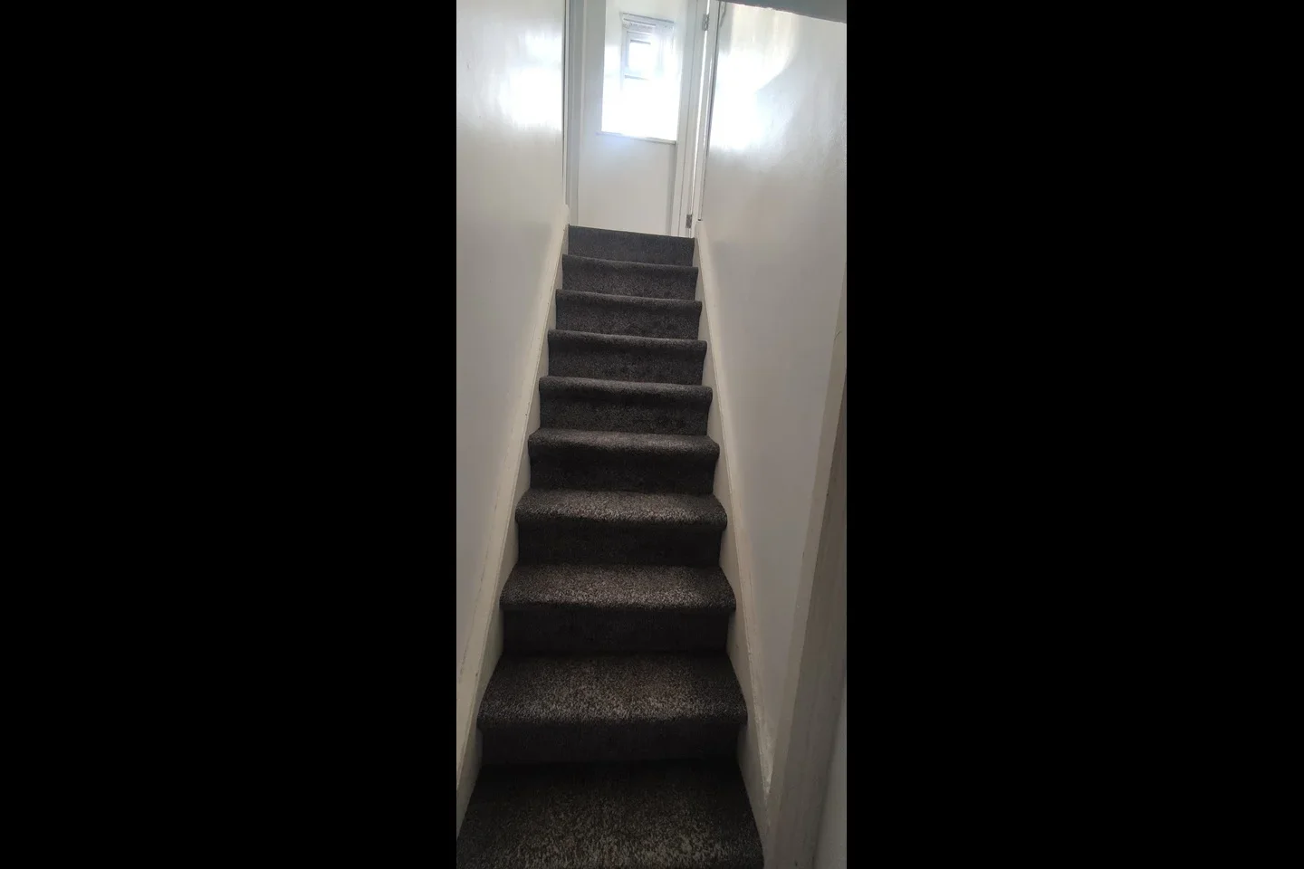 Room Silverhill Drive in Bradford