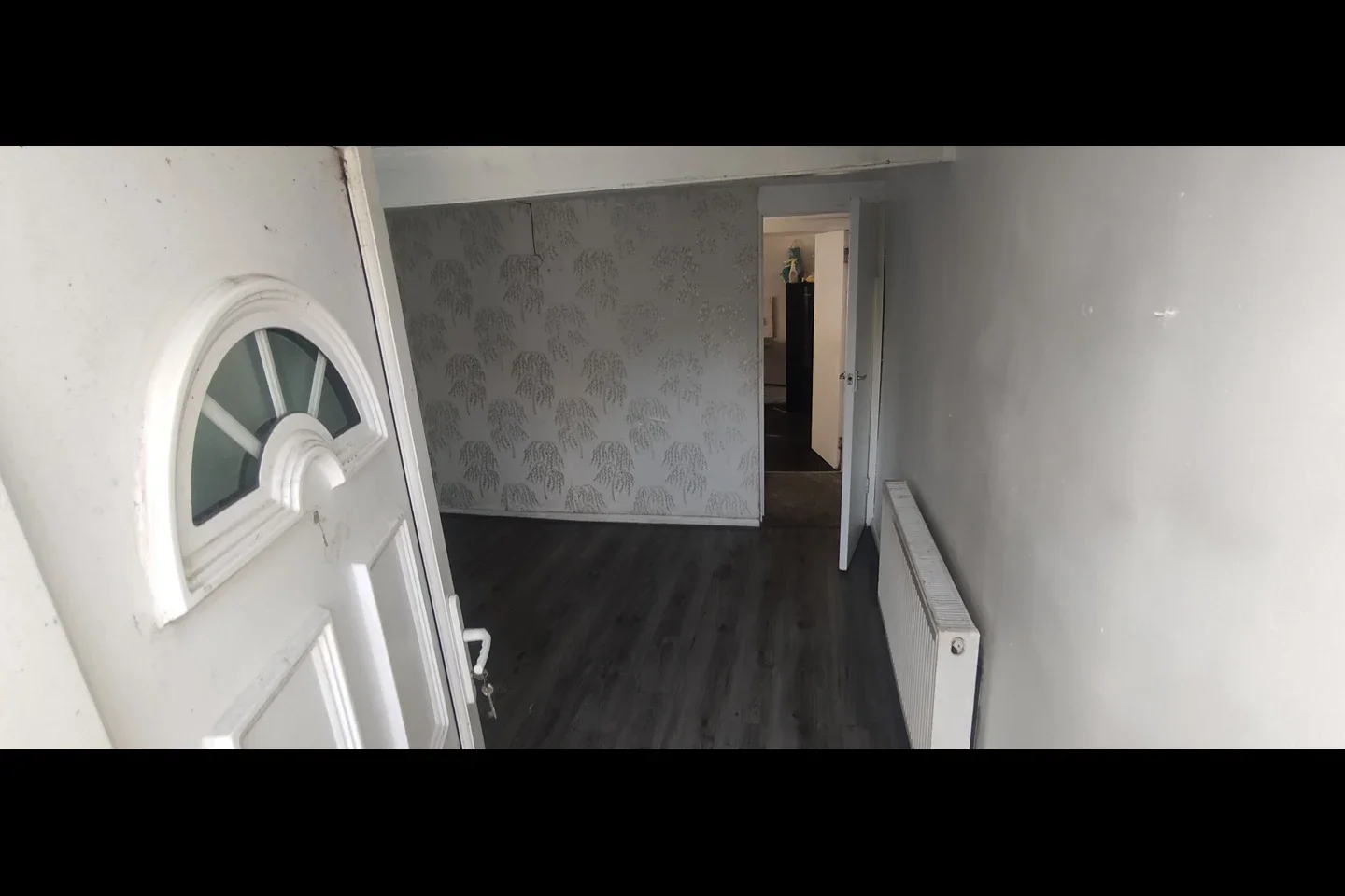 Room Silverhill Drive in Bradford