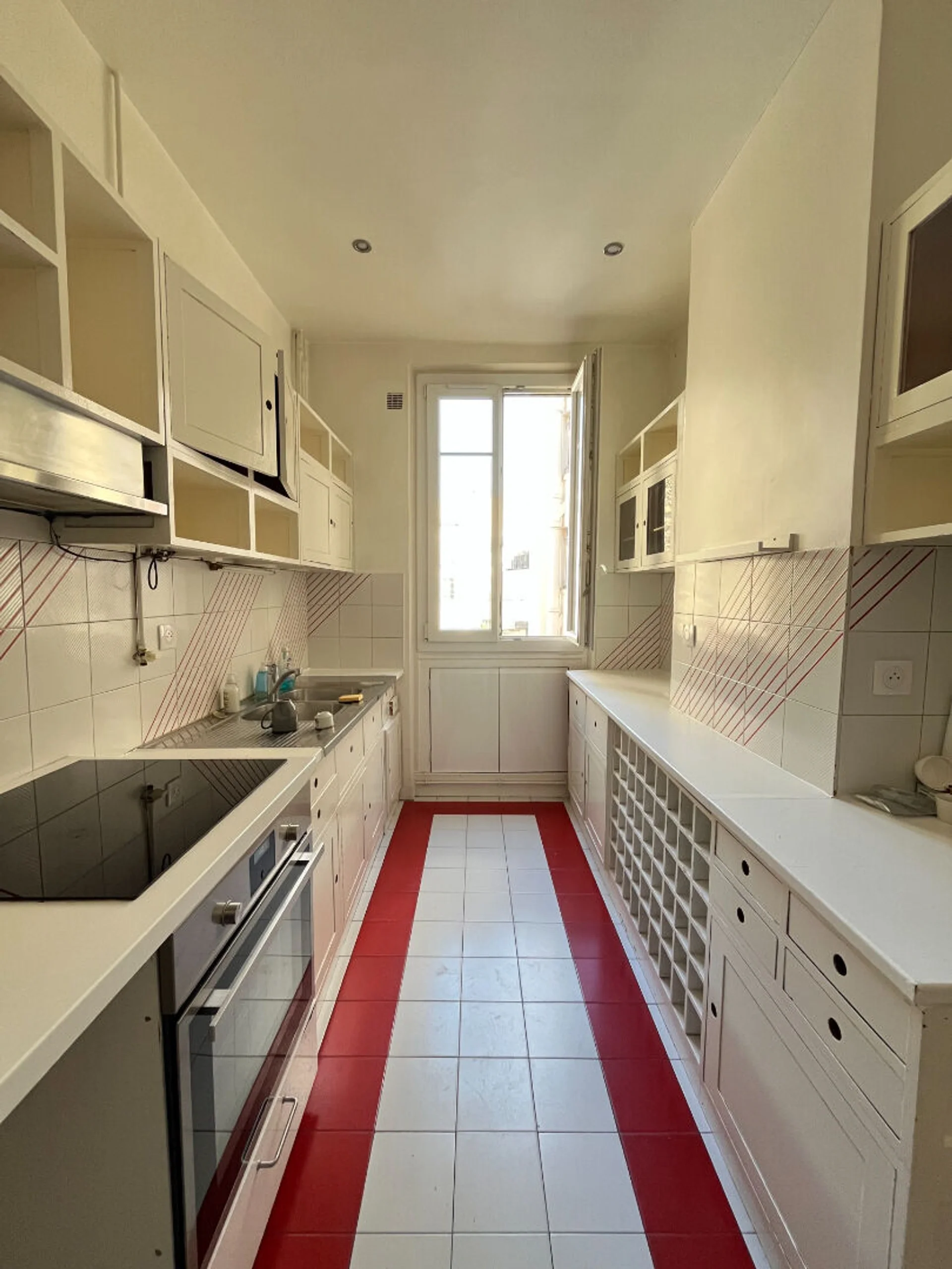Flat Rue Vital in Paris