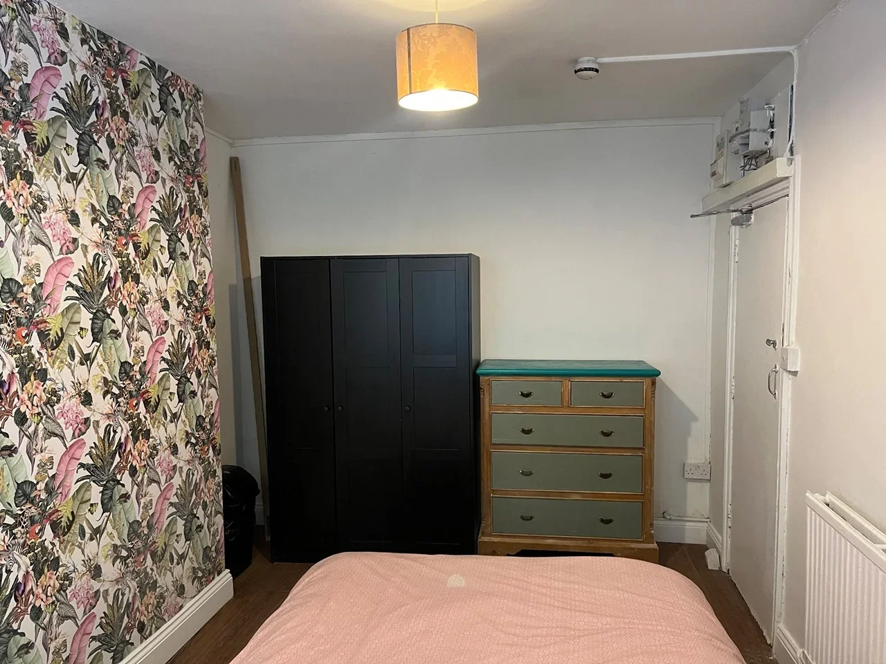 Room Offord Road in Greater London