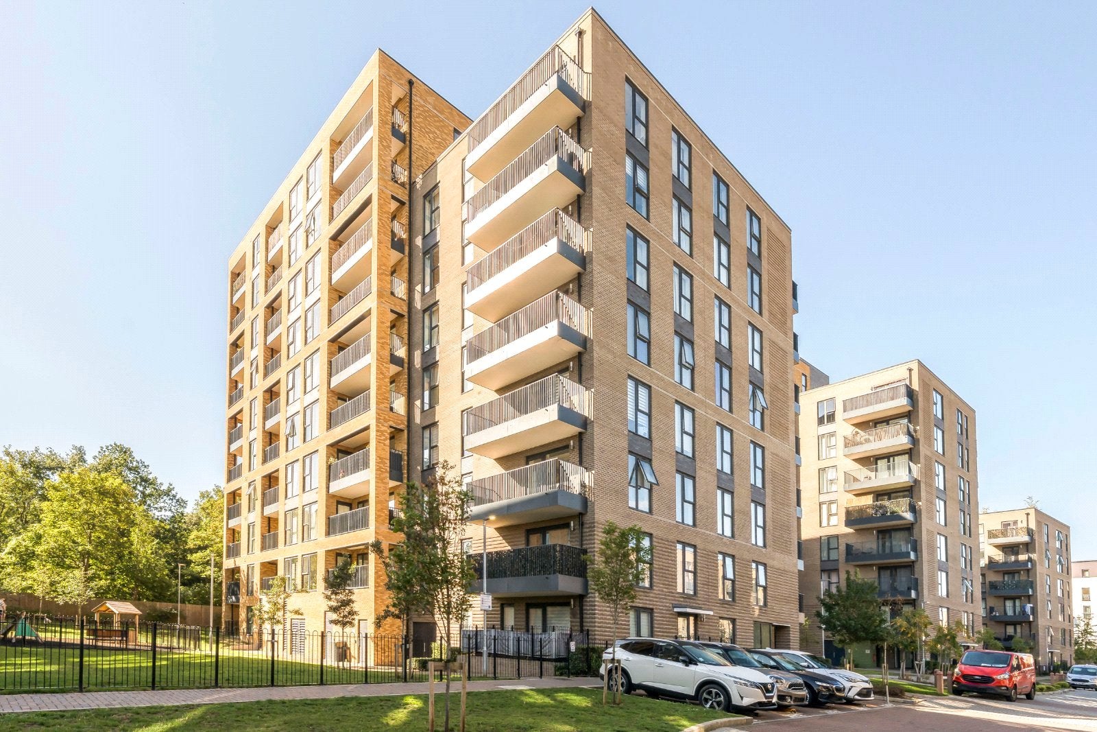 House Bowen Drive in Greater London