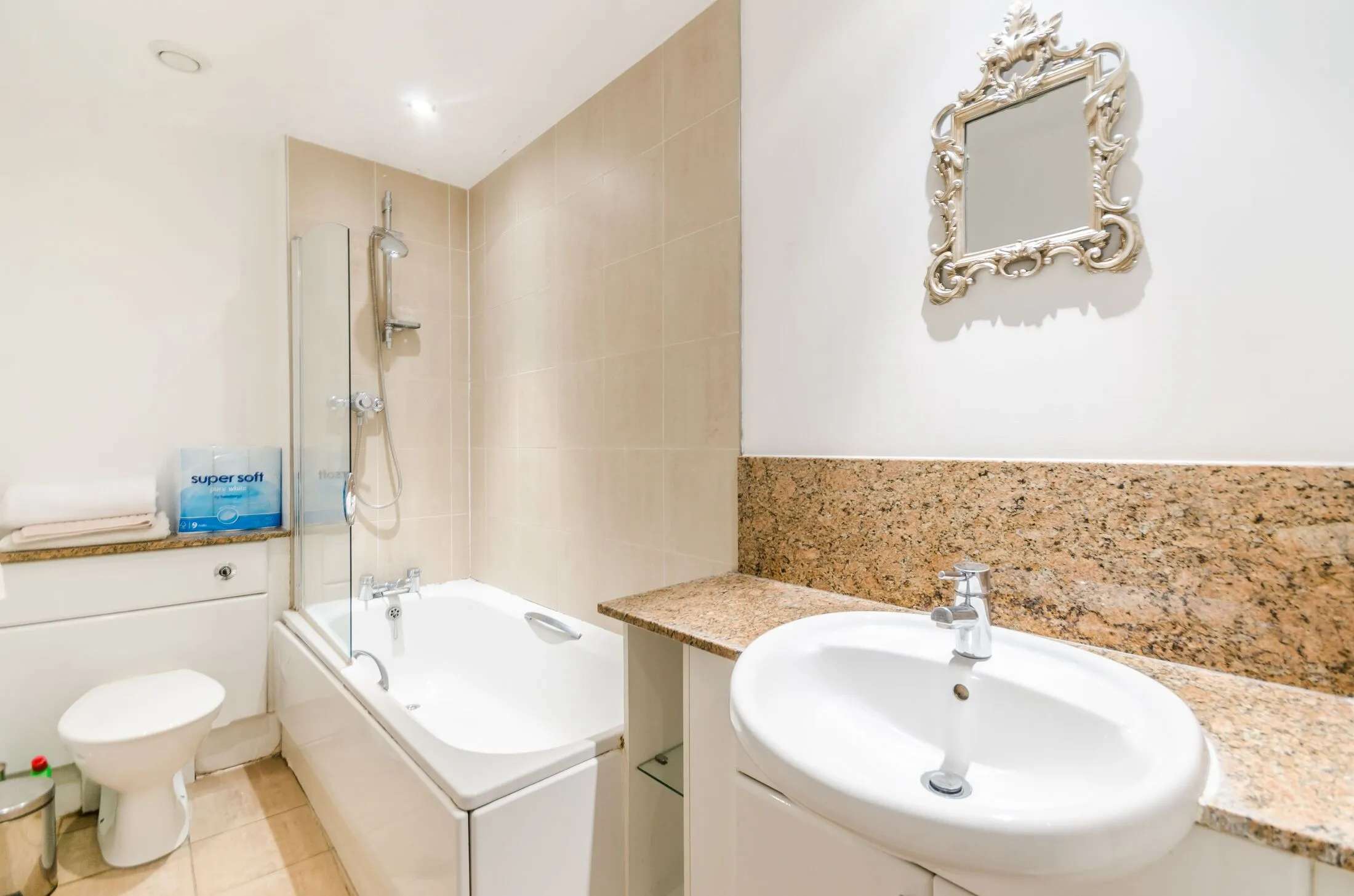 Flat Nevern Square in Greater London