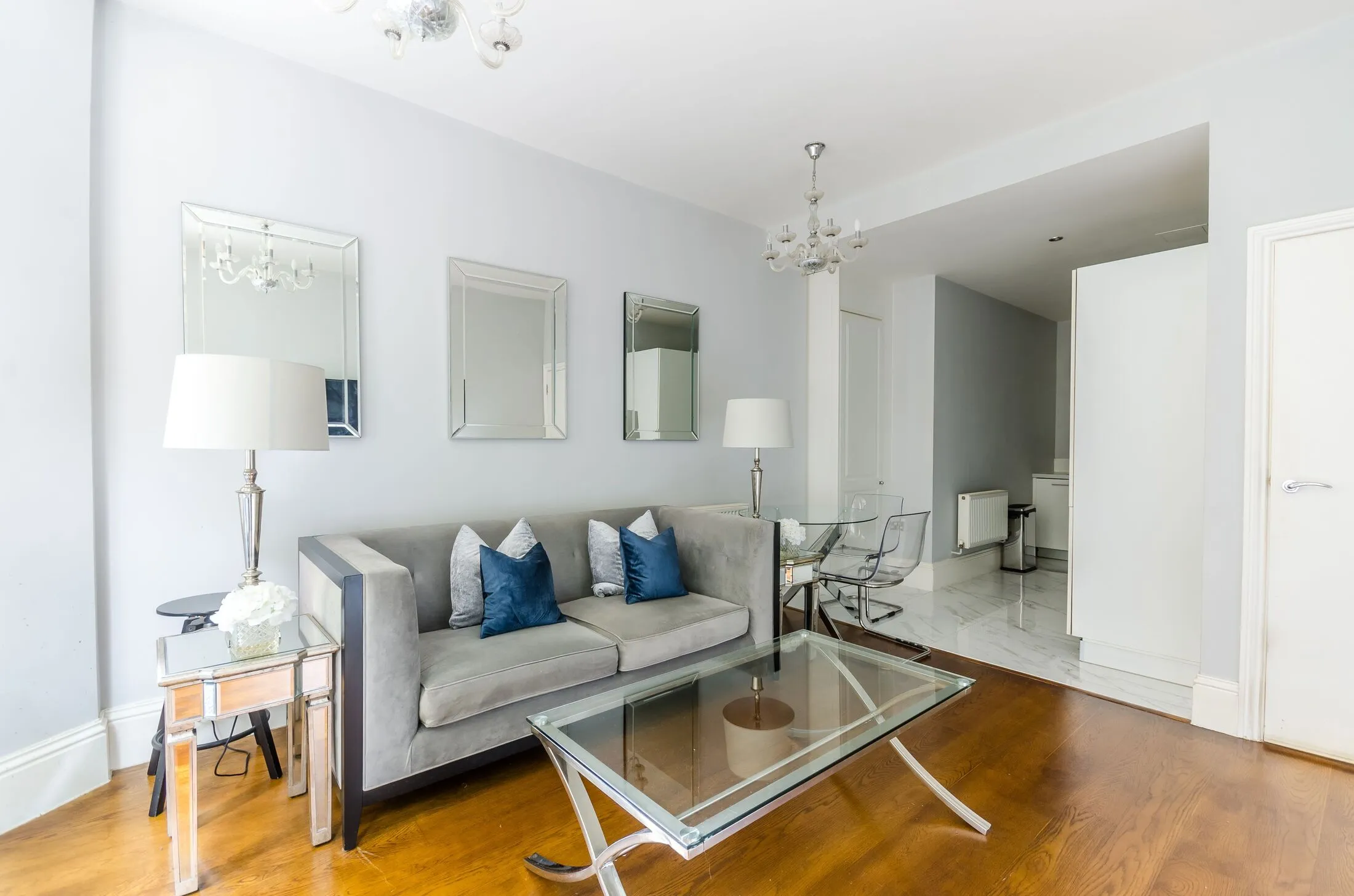 Flat Nevern Square in Greater London