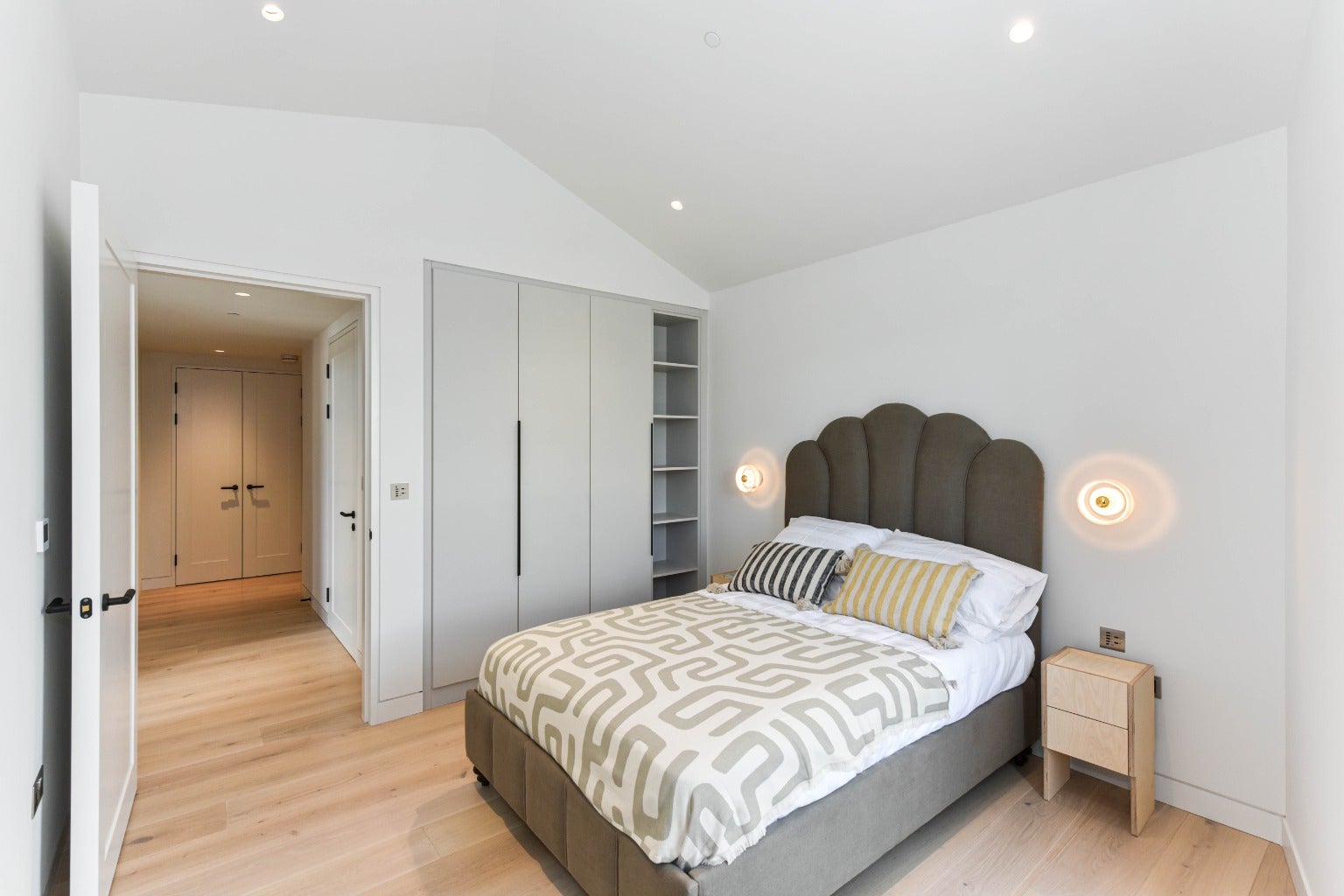 Flat Marshall Street in City of Westminster