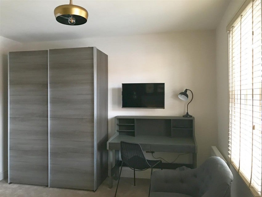 Room Caversham Road in Reading