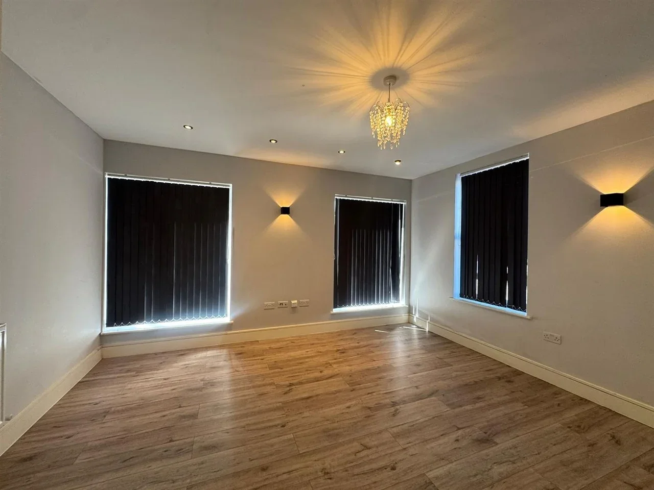 Flat Henry Road in Greater London