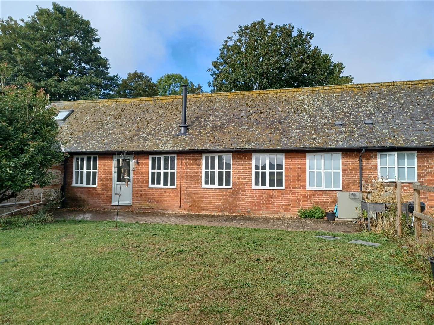 House Laverstoke Lane in Basingstoke and Deane