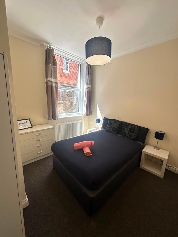 Flat Westby Road in Bournemouth