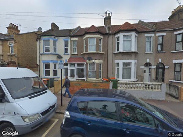 House Heigham Road in Greater London