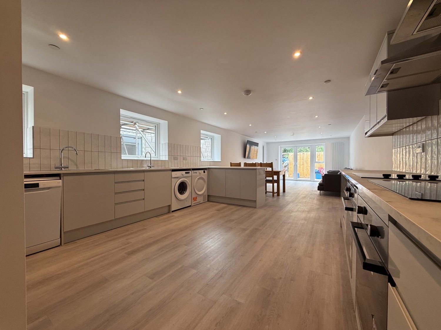 Room Wyeverne Road in Cardiff