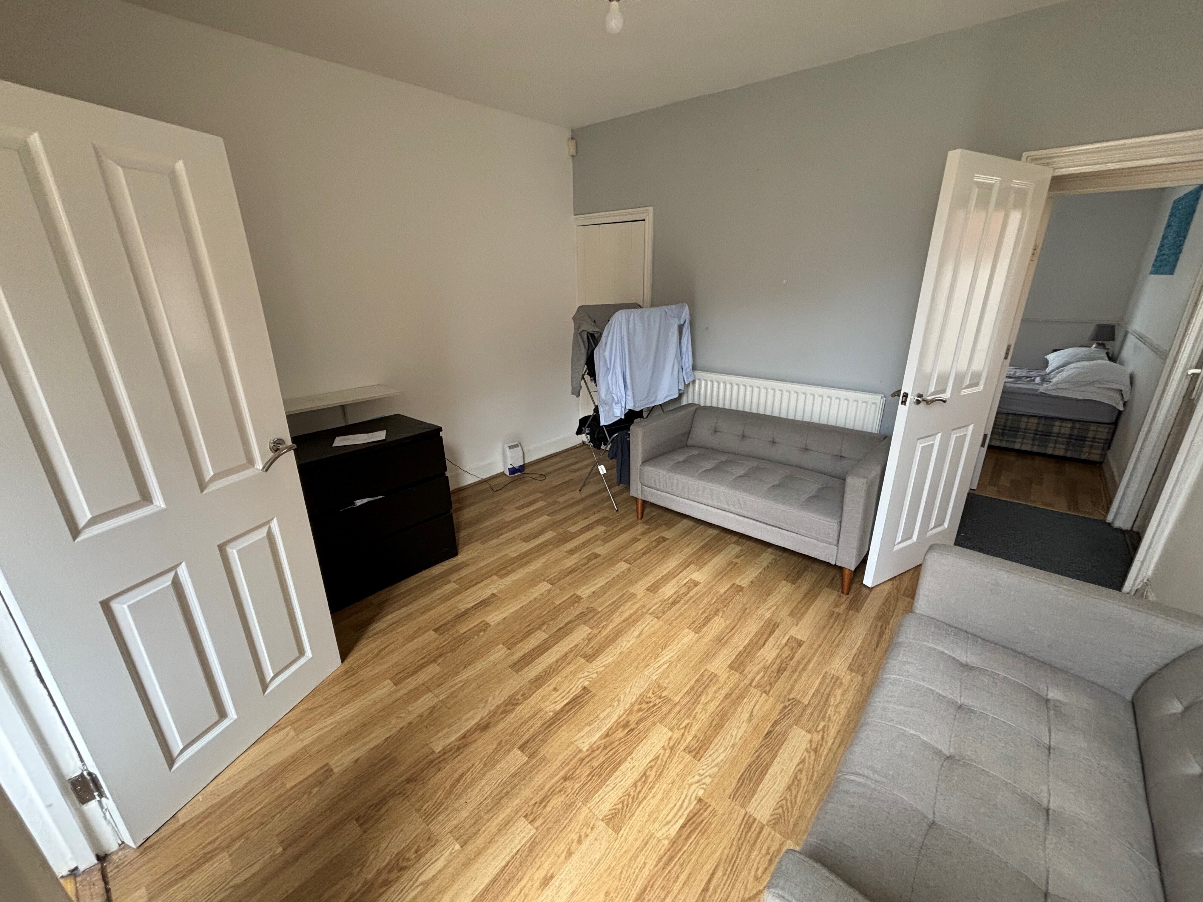 Flat Ancasta Road in Southampton