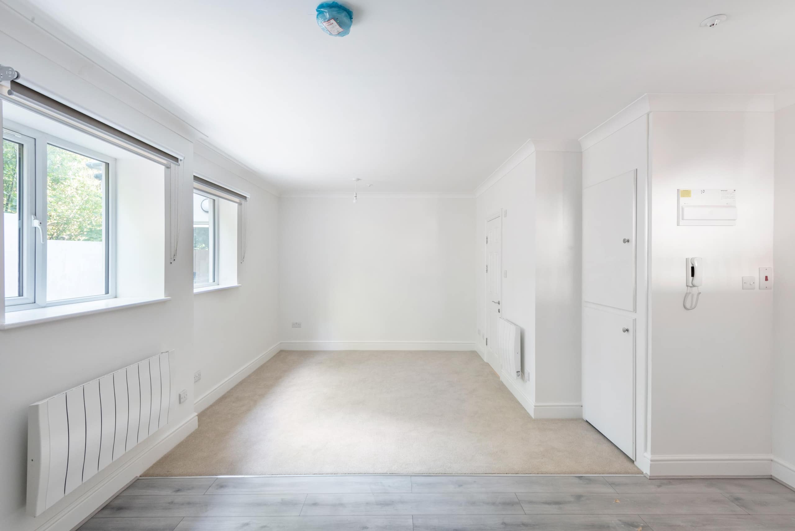Flat Kingston Road in Greater London