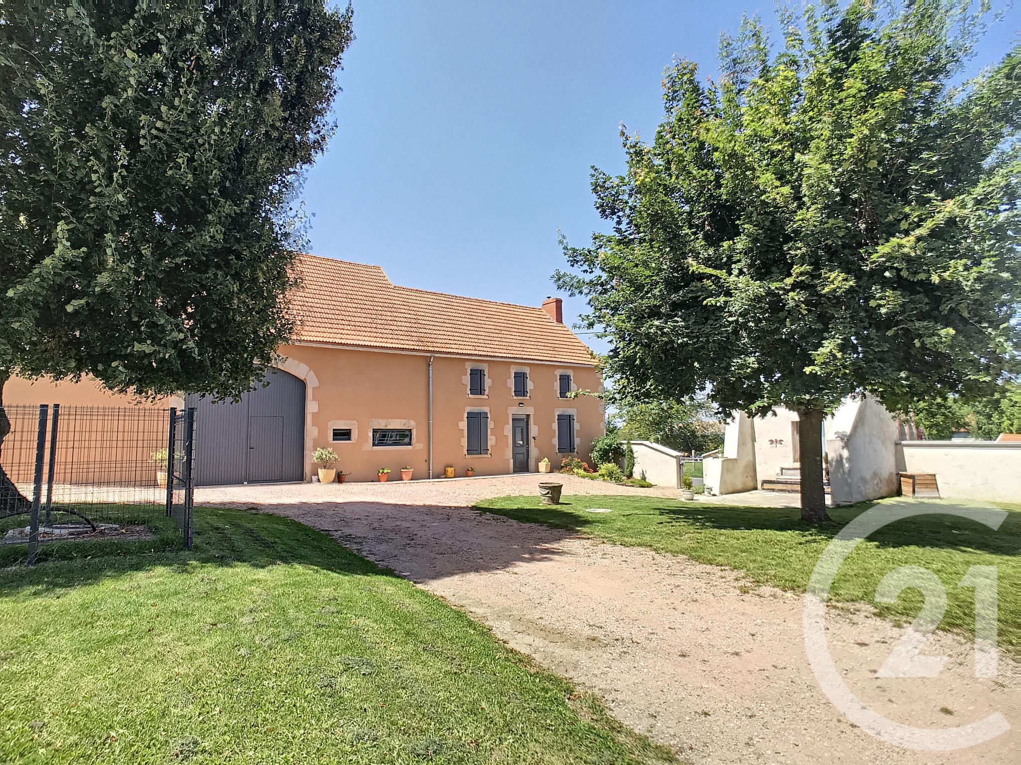 House Rue du Château in Saint-Genès-du-Retz