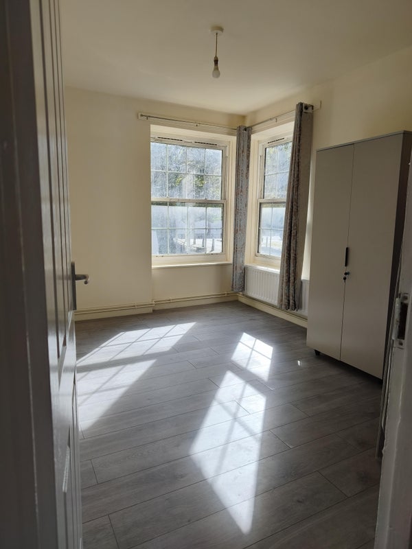 Room Rockingham Street in Greater London