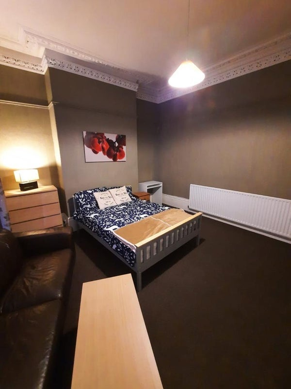Room Azalea Terrace North in Sunderland