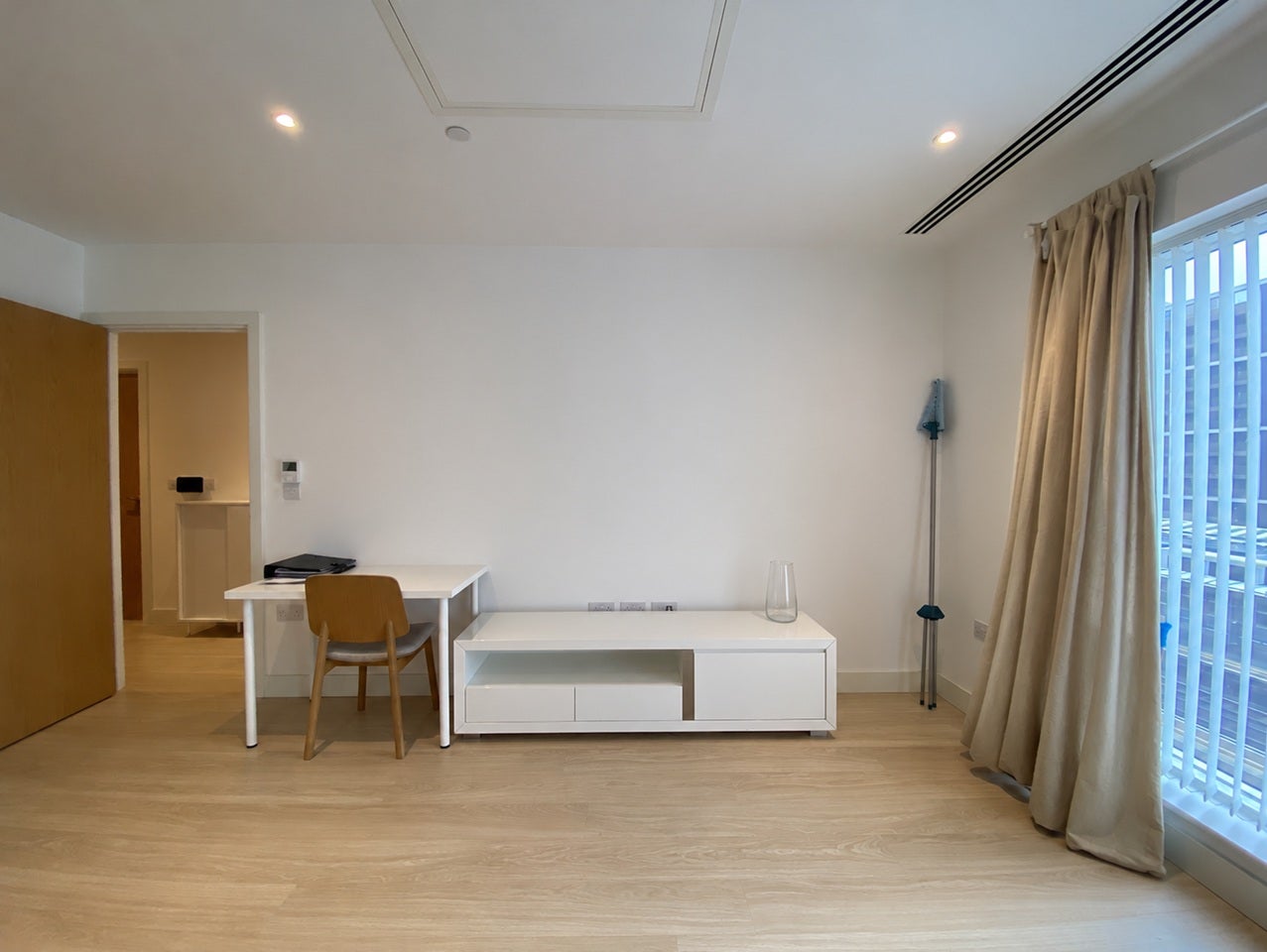 Flat Caithness Walk in Greater London