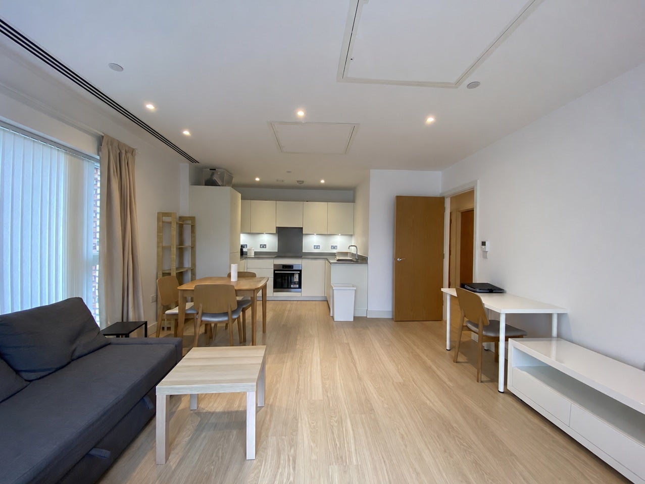 Flat Caithness Walk in Greater London