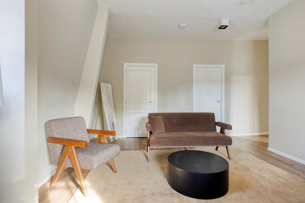 Centrum Age Appartement te huur Den Haag: Paleisstraat € 4.000
