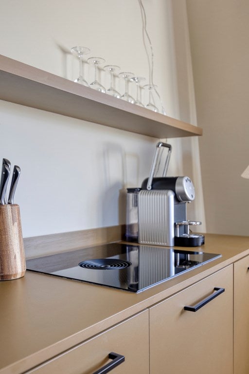 Centrum Age Appartement te huur Den Haag: Paleisstraat € 4.000