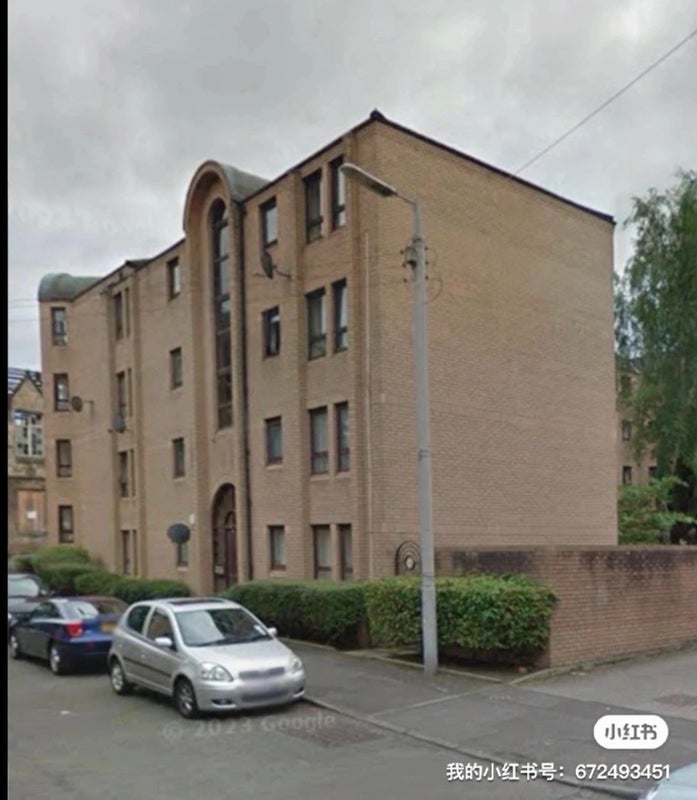 Room Lumsden Lane in Glasgow