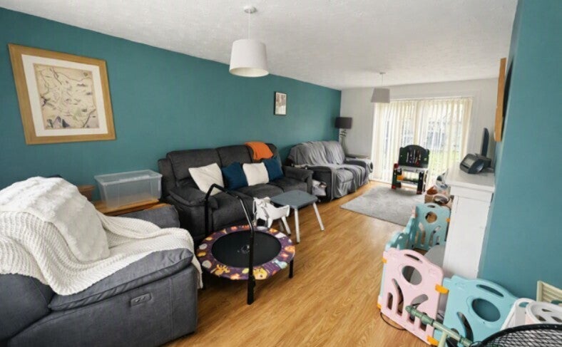House Crown Avenue in Widnes