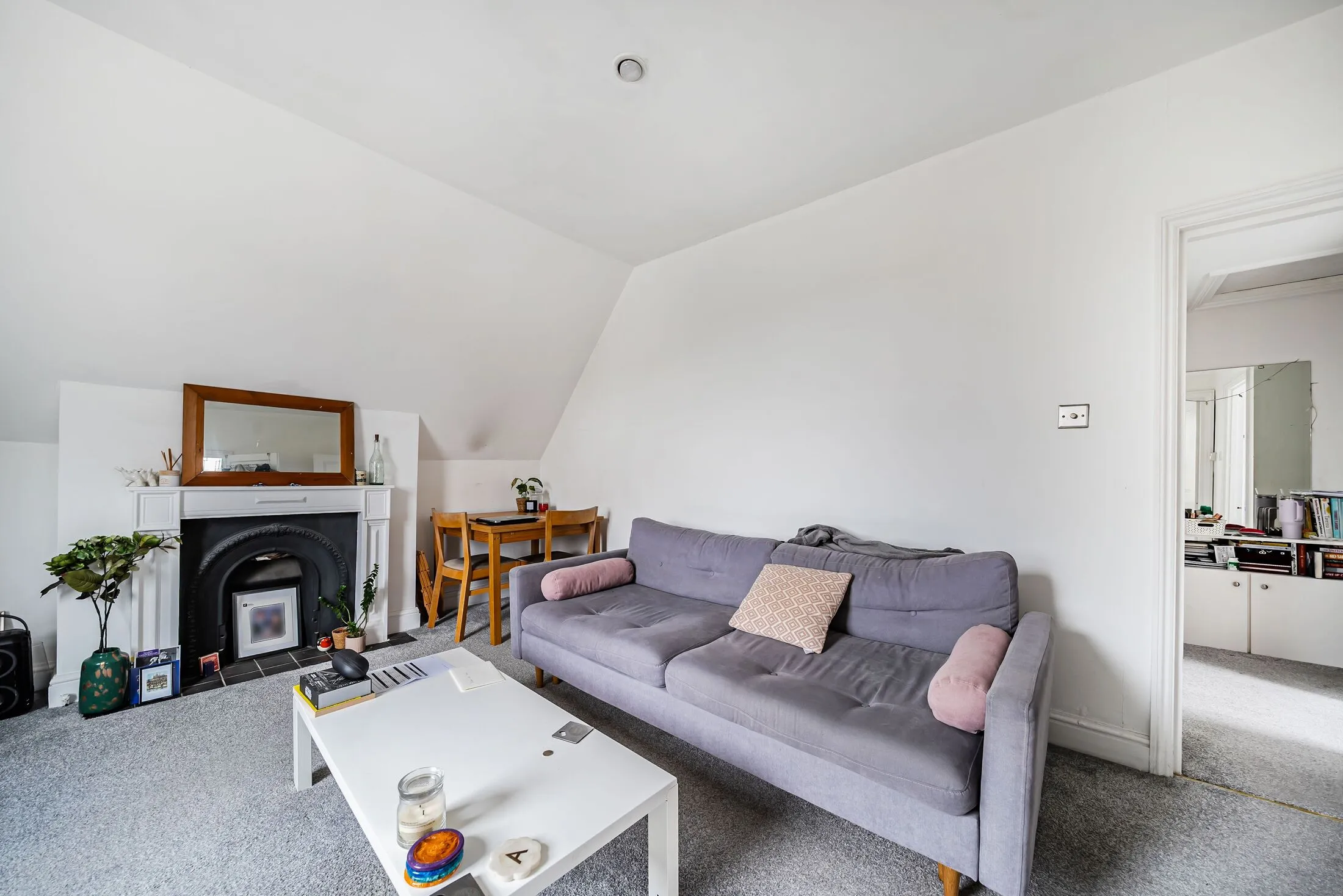 Flat Carminia Road in Greater London