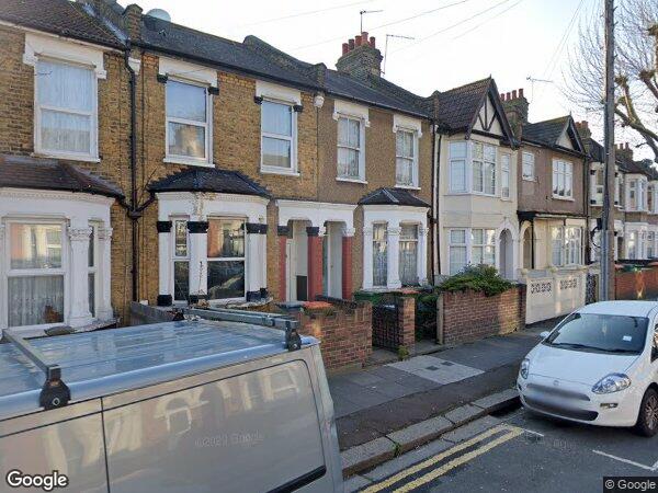 Flat Little Ilford Lane in Greater London