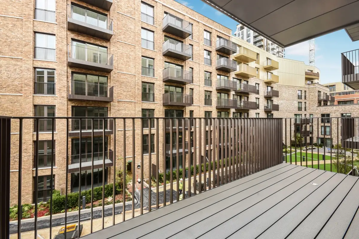 Flat Sidney Street in Greater London