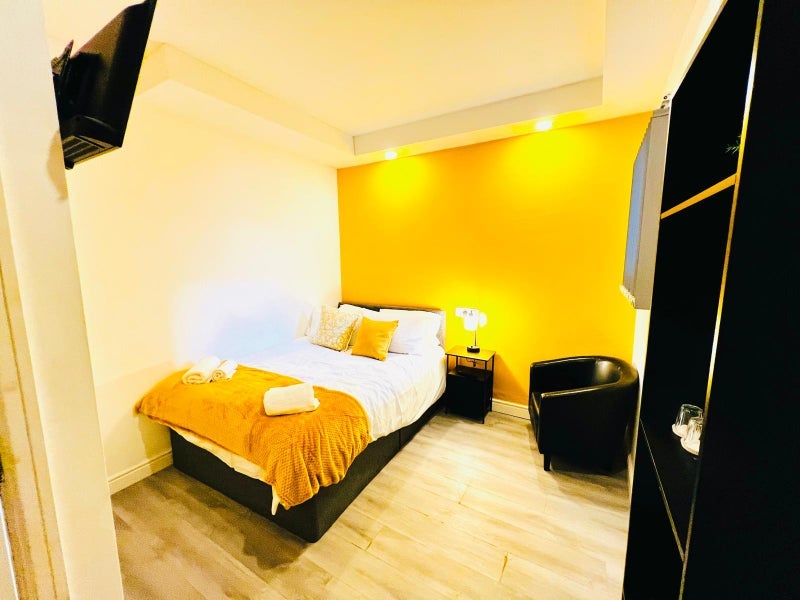 Room Charnley Road in Blackpool