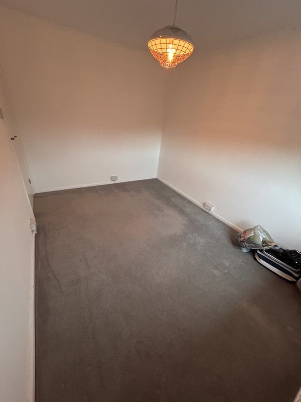 Room Sheepcote Road in Windsor