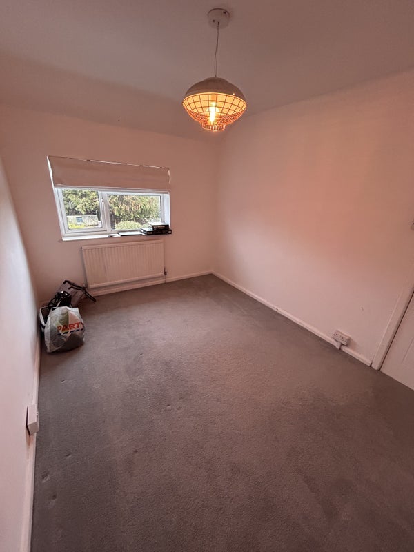 Room Sheepcote Road in Windsor
