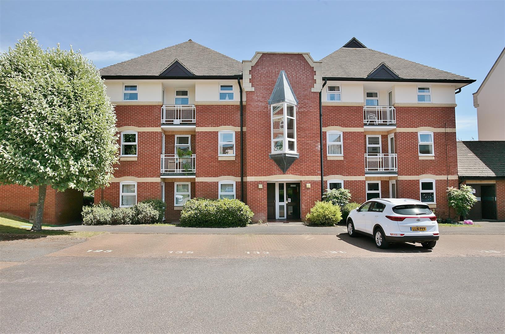 Flat Jackman Close in Vale of White Horse
