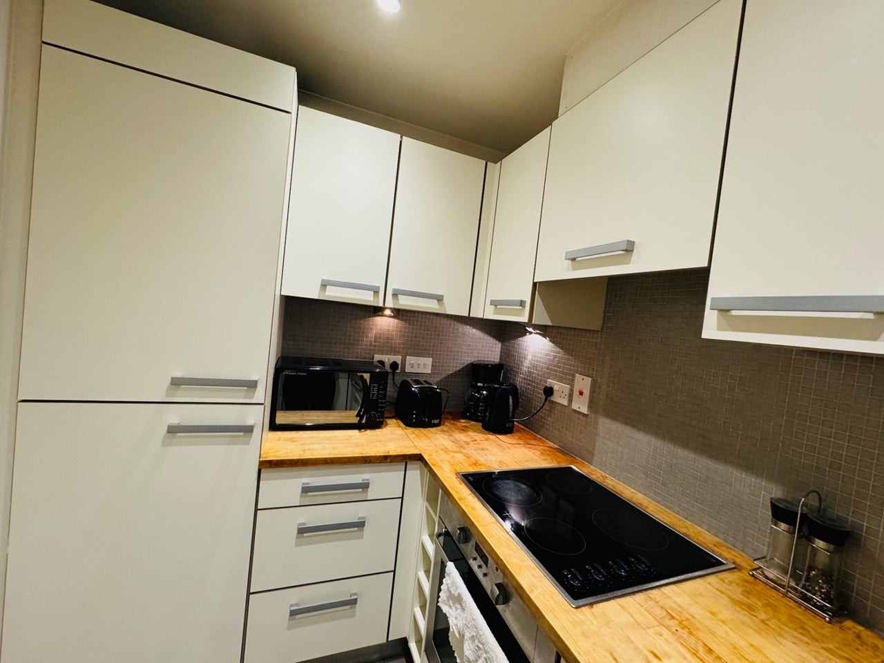 Flat Plumbers Row in Greater London