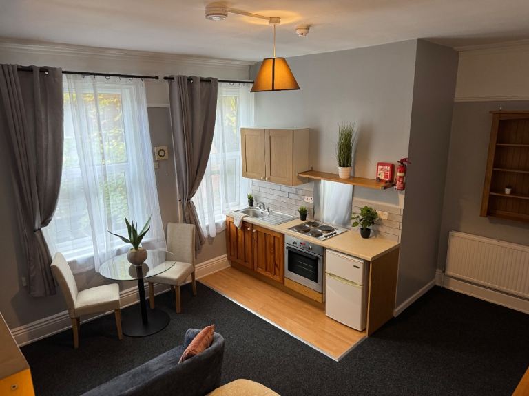 Room Priory Road in Sheffield