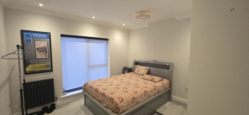 Room Charles Howell Drive in Greater London