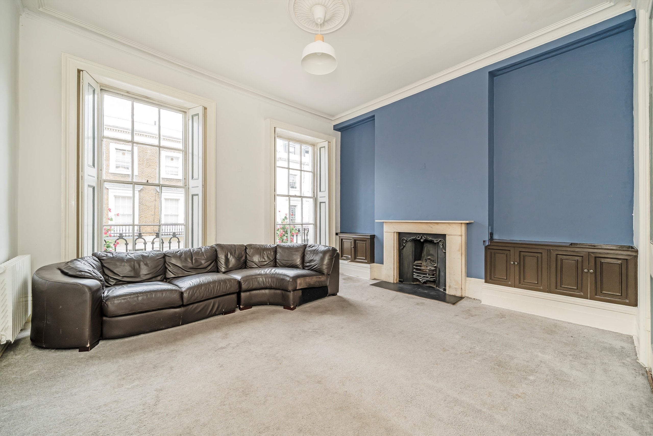 Flat Warwick Way in City of Westminster
