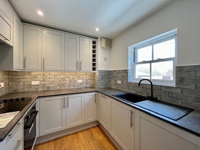 Flat Trenchard Street in Fairford Leys