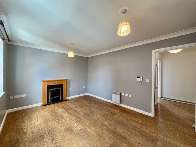 Flat Trenchard Street in Fairford Leys