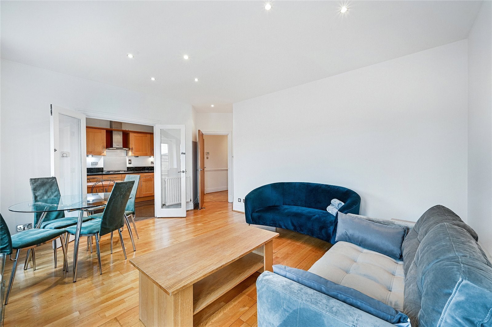 Flat West Cromwell Road in Greater London