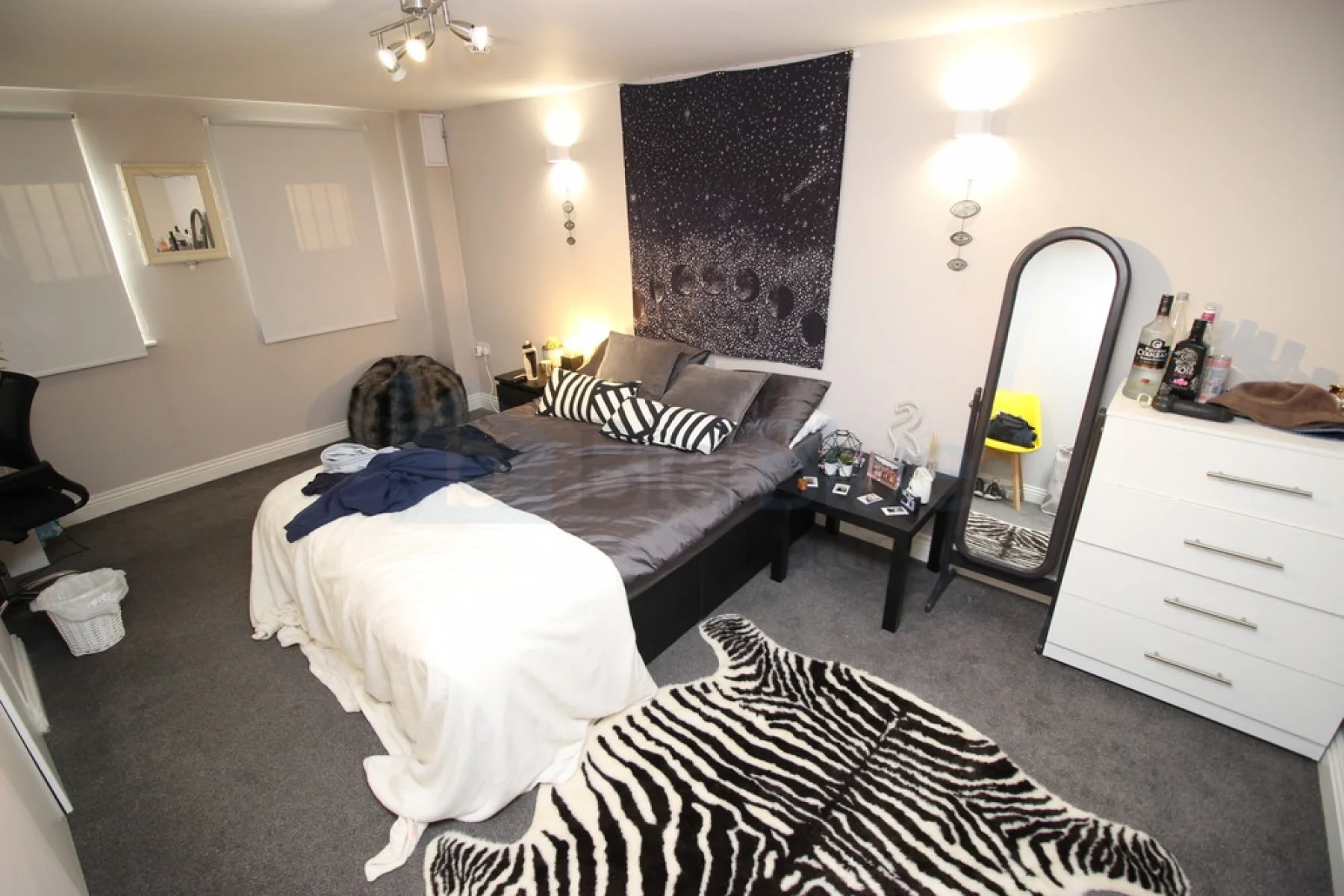 Flat Brudenell Road in Leeds