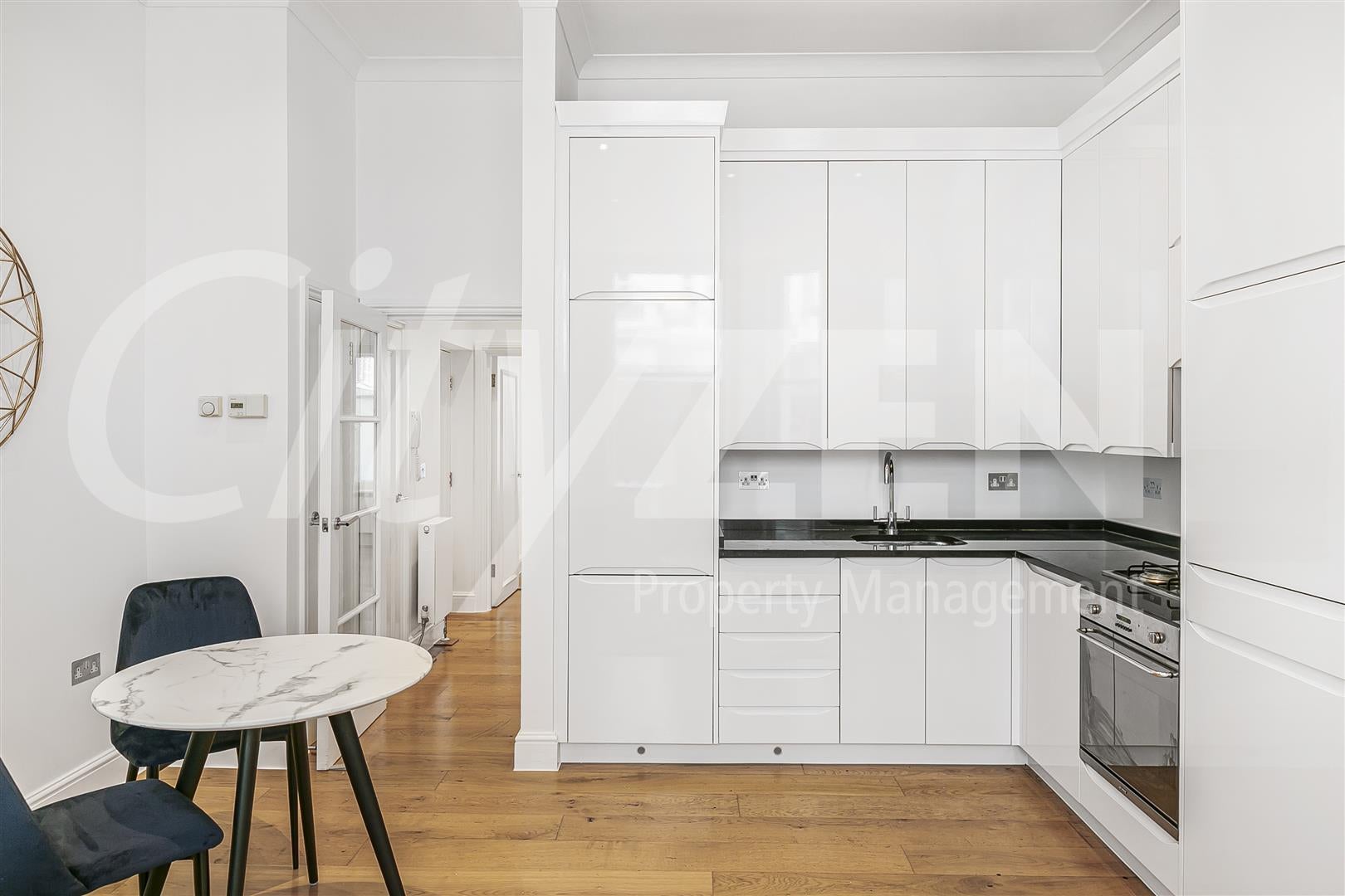 Flat Queensberry Place in Greater London