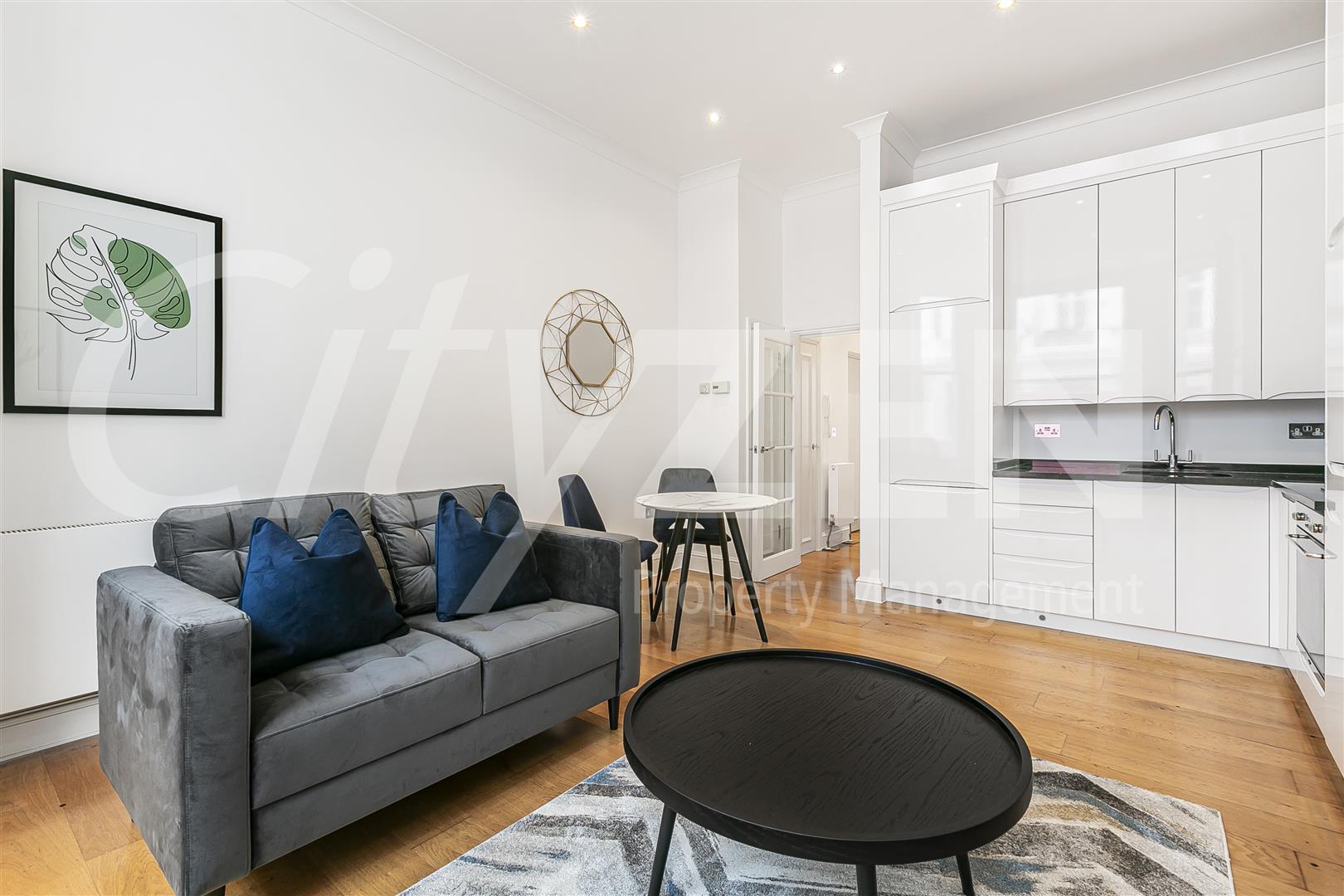 Flat Queensberry Place in Greater London