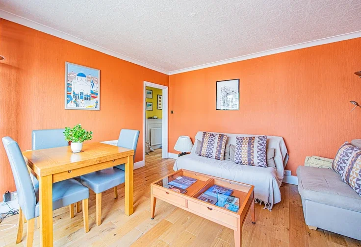 Flat Gunterstone Road in Greater London