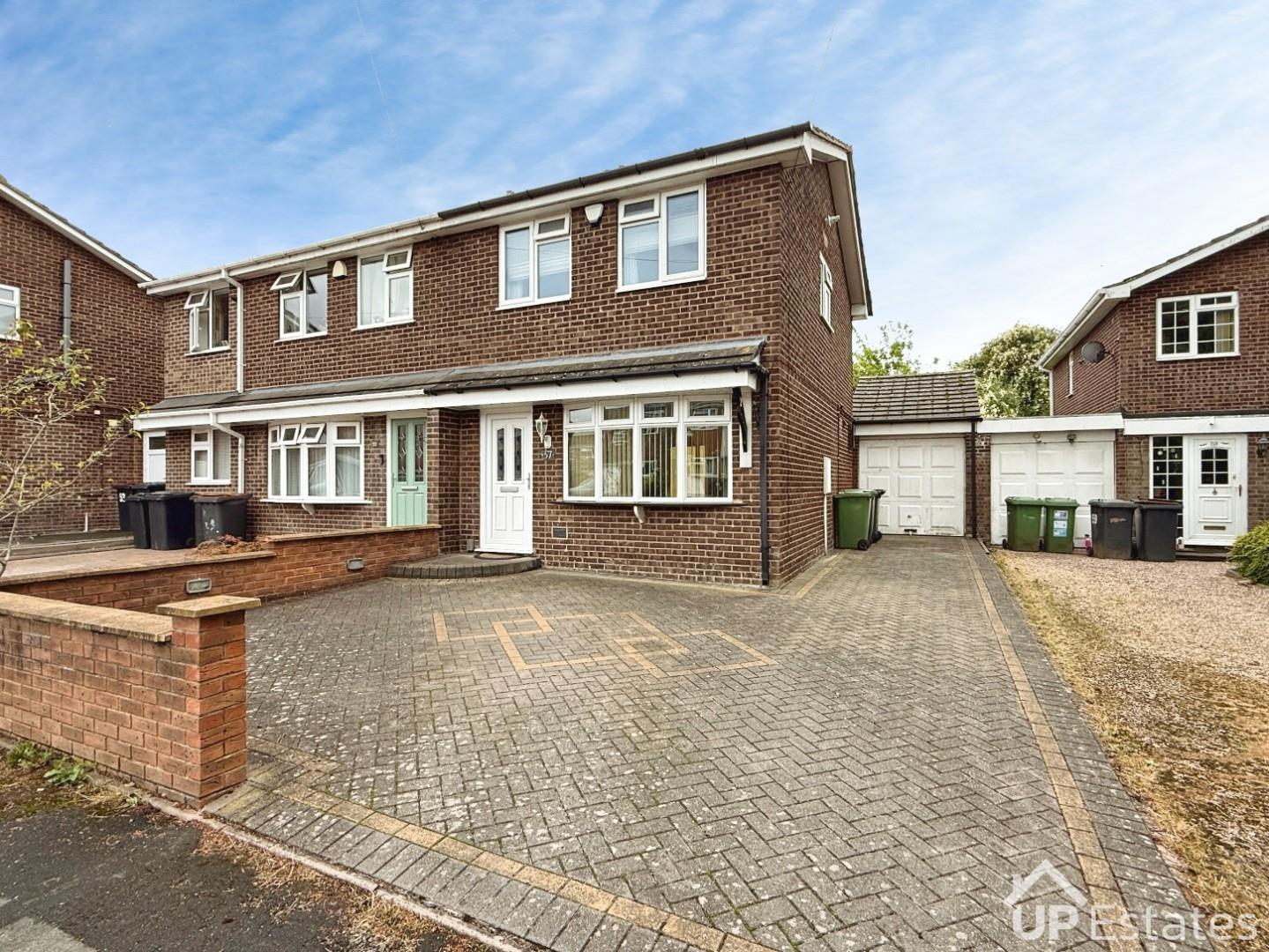 House Amos Jacques Road in Nuneaton and Bedworth
