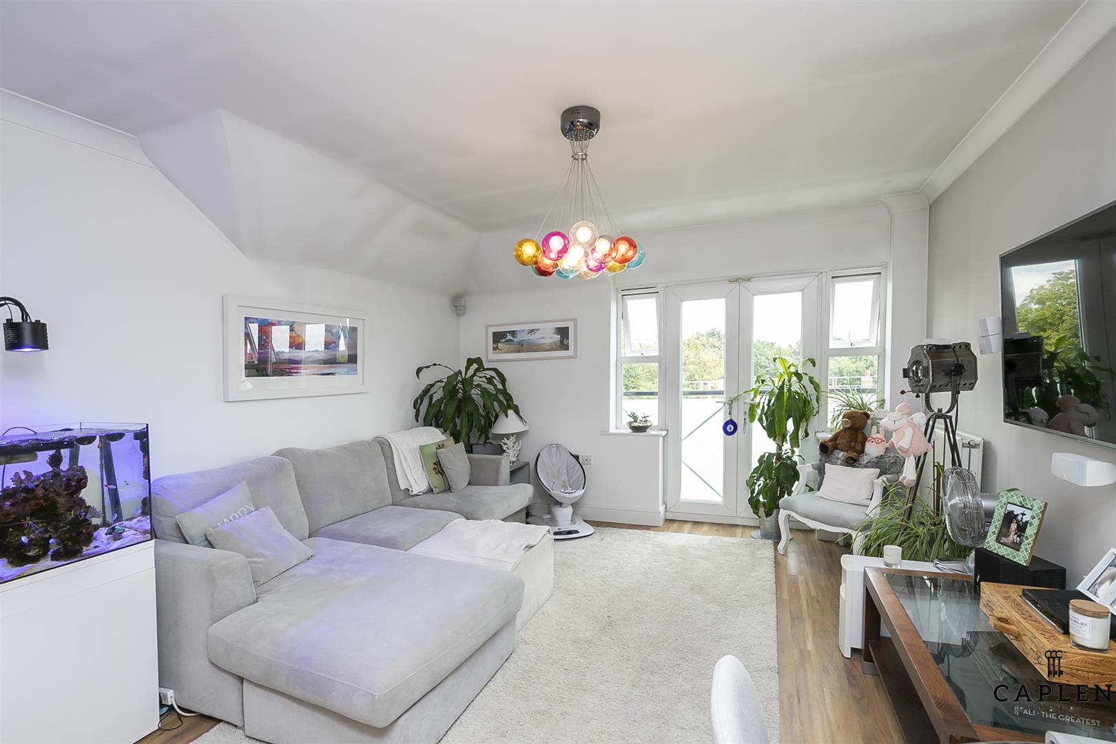Flat Roding Lane in Epping Forest